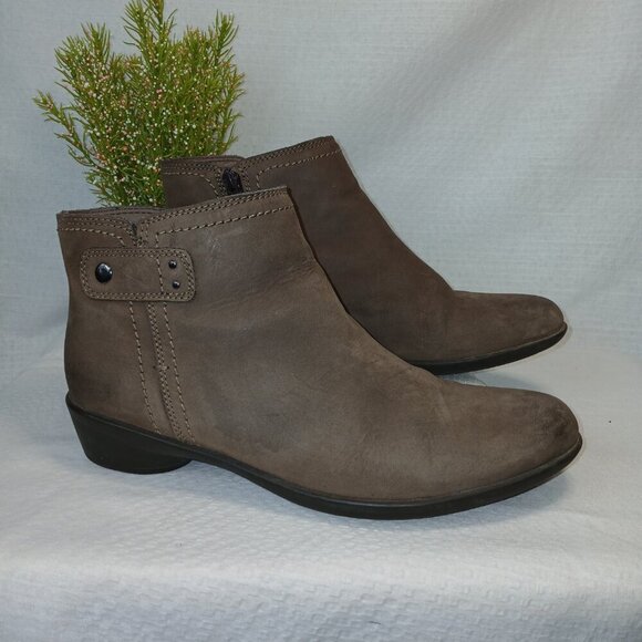 ROCKPORT SHORT BOOTS, TAN COBB HILL NEWBURY NATALIE ANKLE BOOT, SIZE 9 - Picture 3 of 7